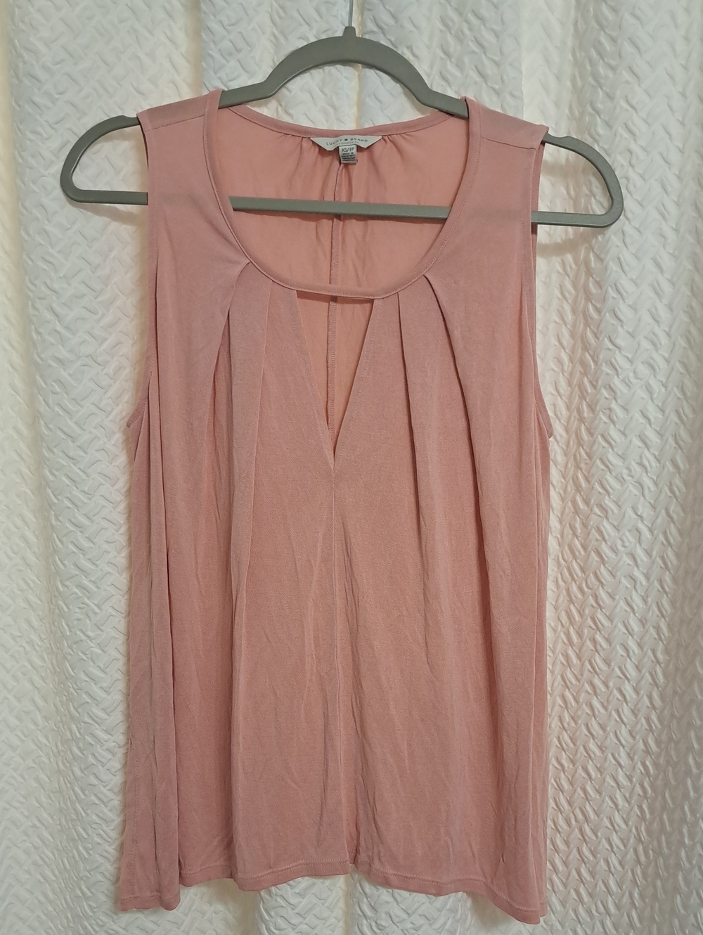 Lucky Brand Pleated Keyhole Sleeveless Camisole - Blush Pink